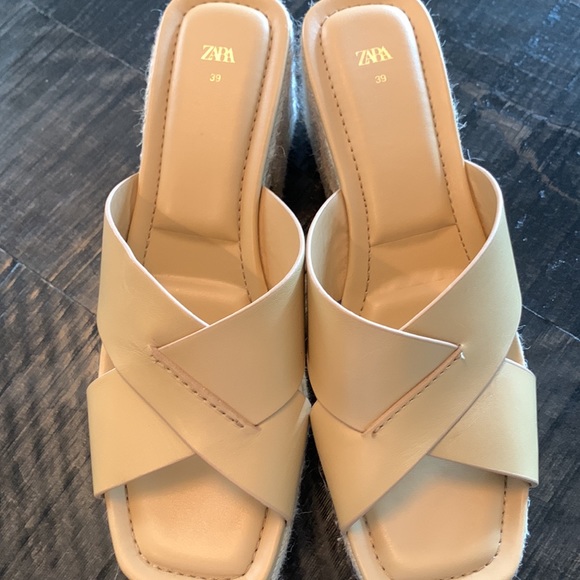 Zara Square Toe Platform Sandal- Size 8.5 - Picture 3 of 3